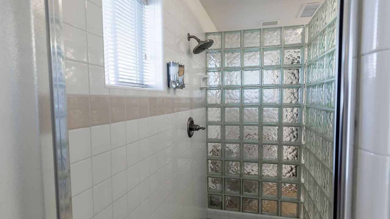 Photo of Bathroom in Greenehaven