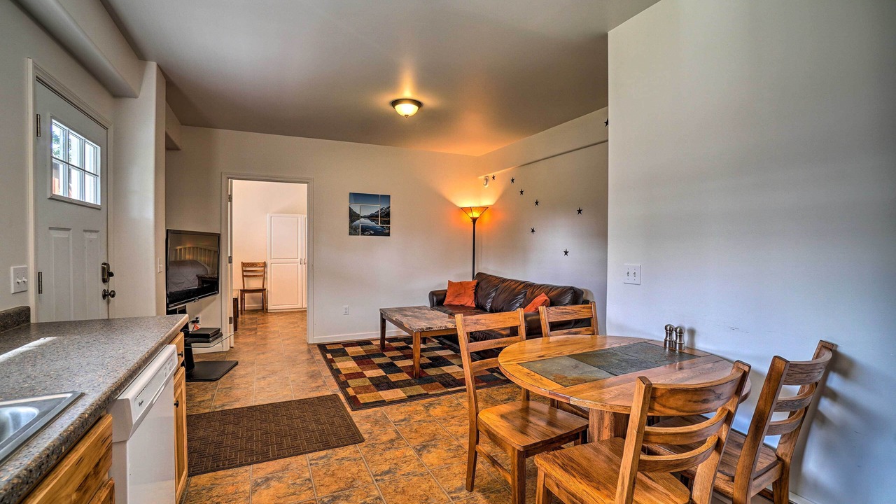 Photo of Livingroom in Fritz Creek