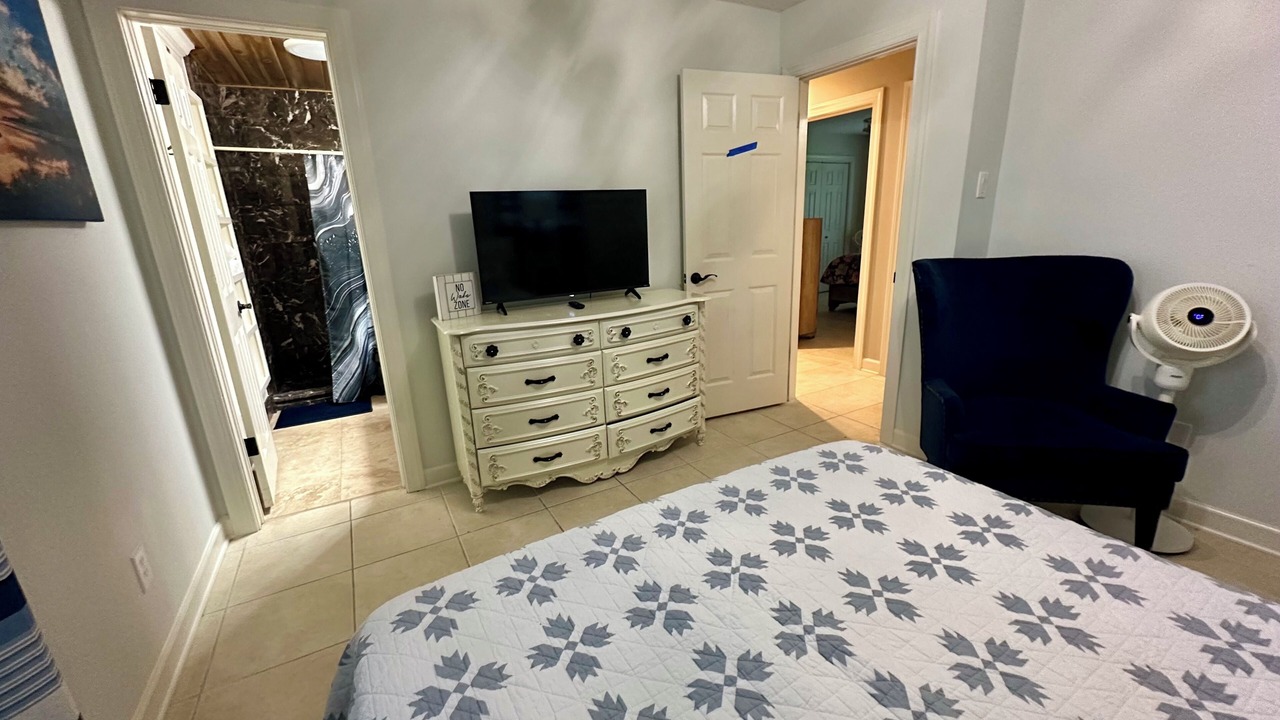 Photo of Bedroom in Oak