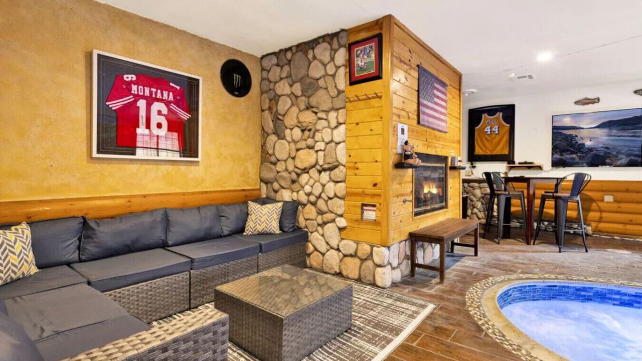 Photo of Livingroom in Big Bear