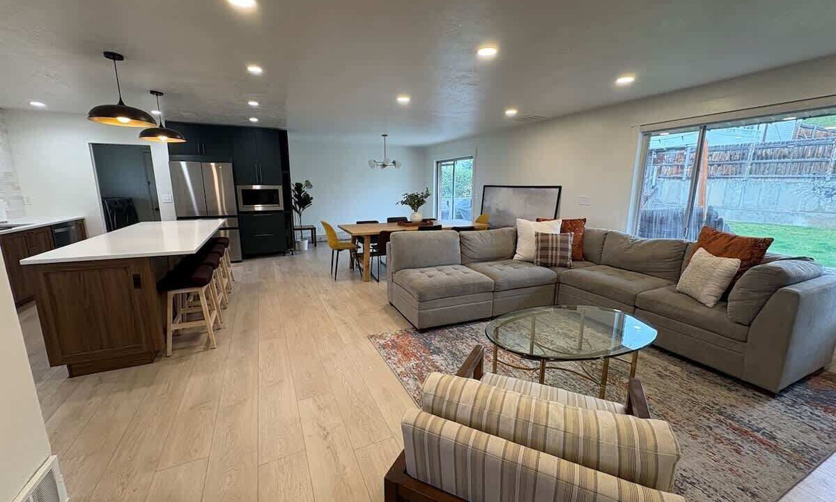 Photo of Livingroom in Pleasant Grove