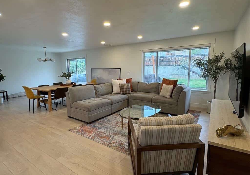 Photo of Livingroom in Pleasant Grove