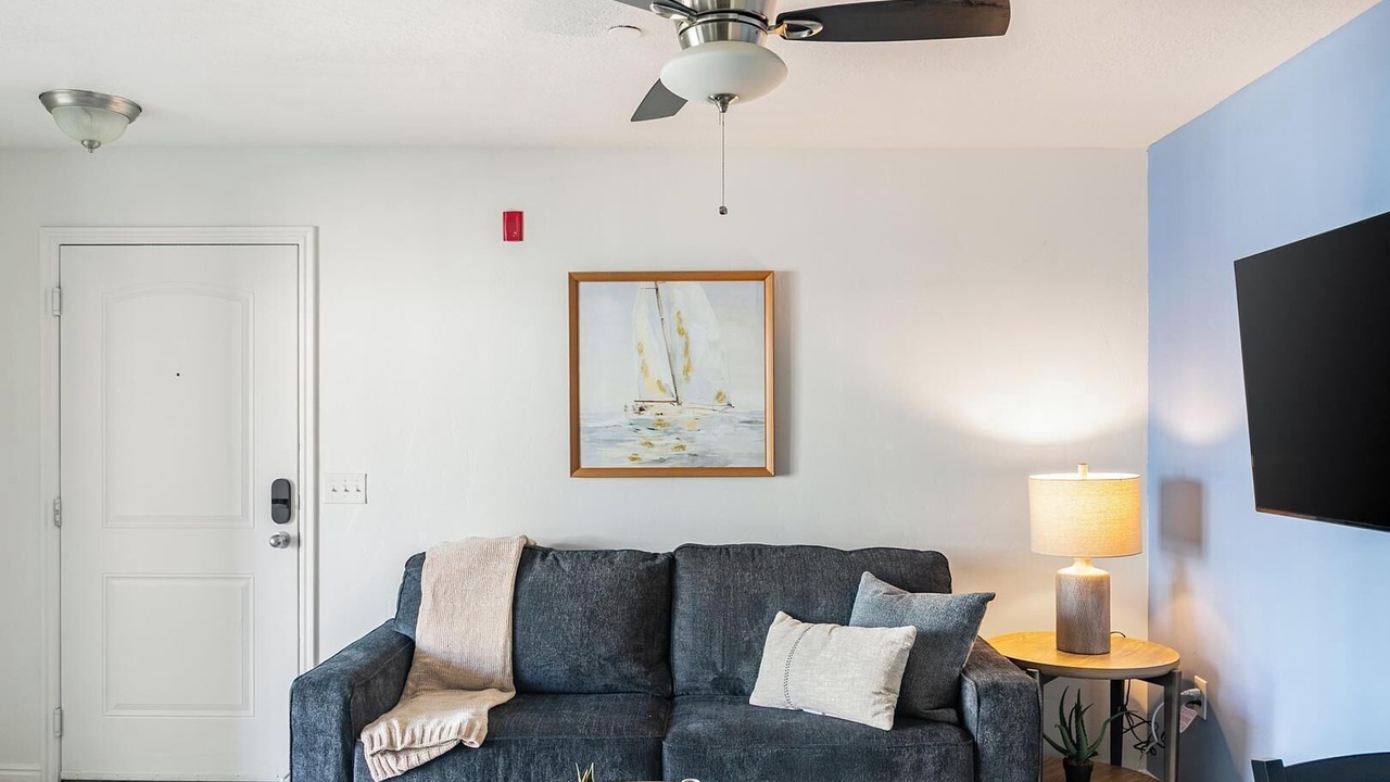 Photo of Livingroom in Herriman