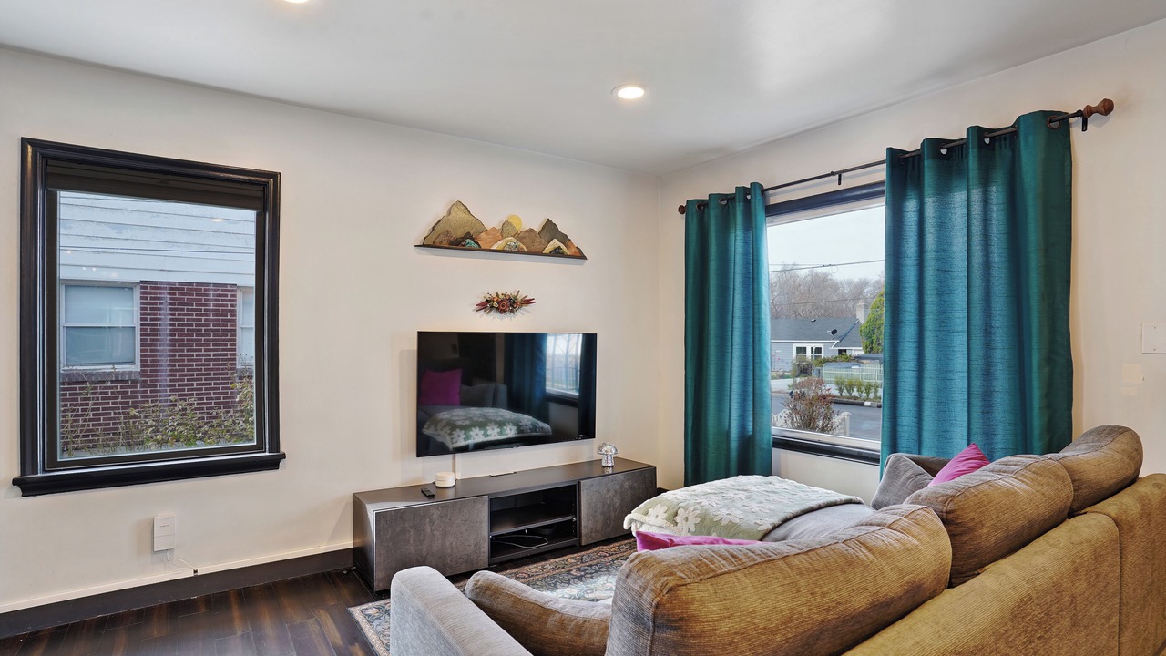 Photo of Livingroom in South Salt Lake