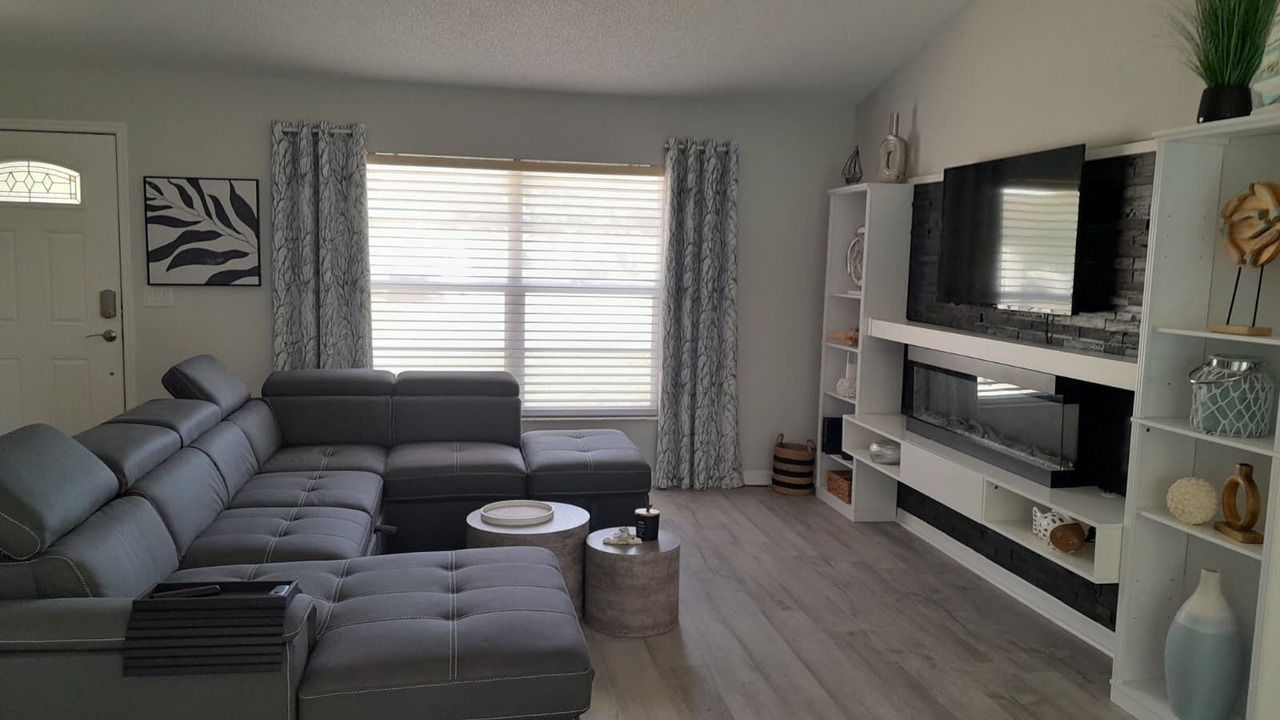Photo of Livingroom in Brooksville
