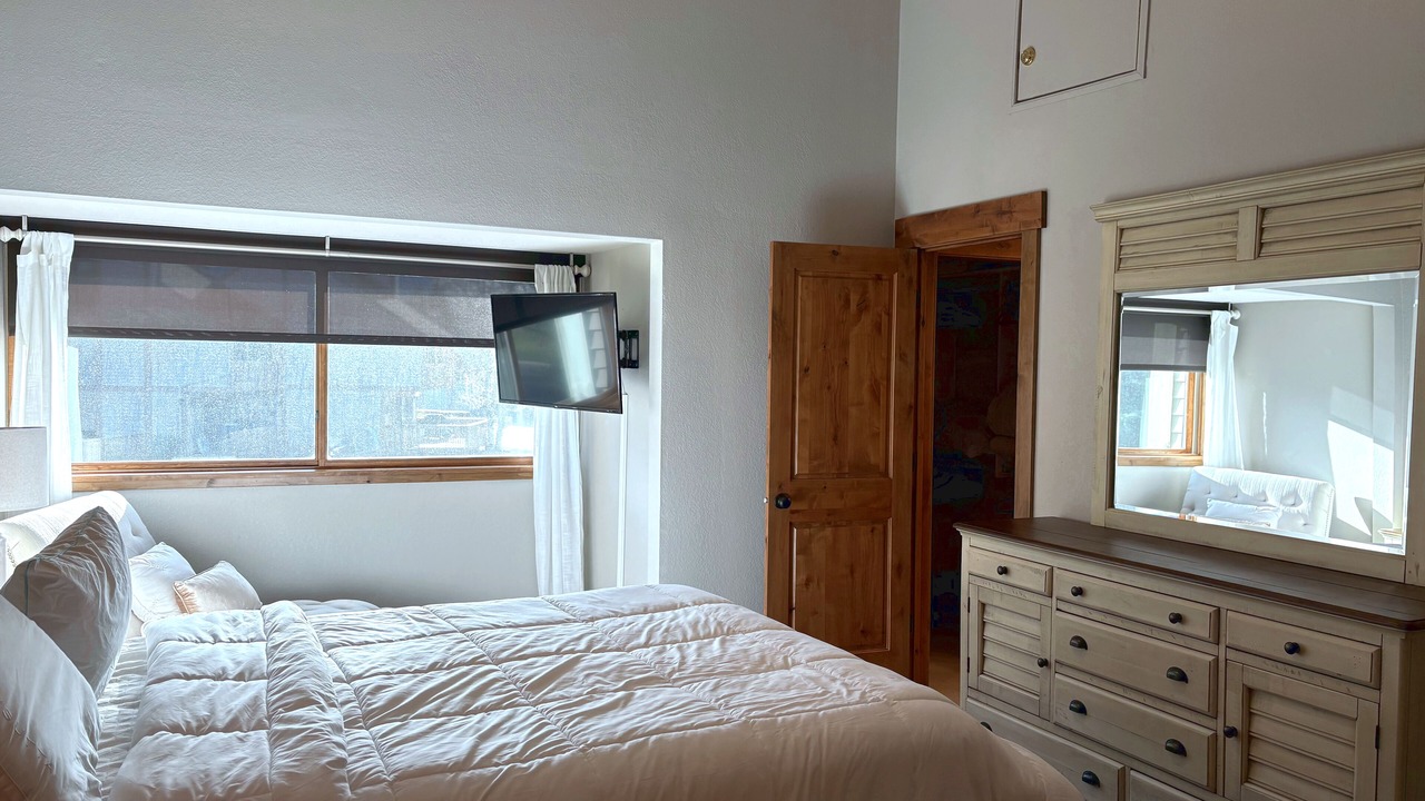 Photo of Bedroom in Park Meadows