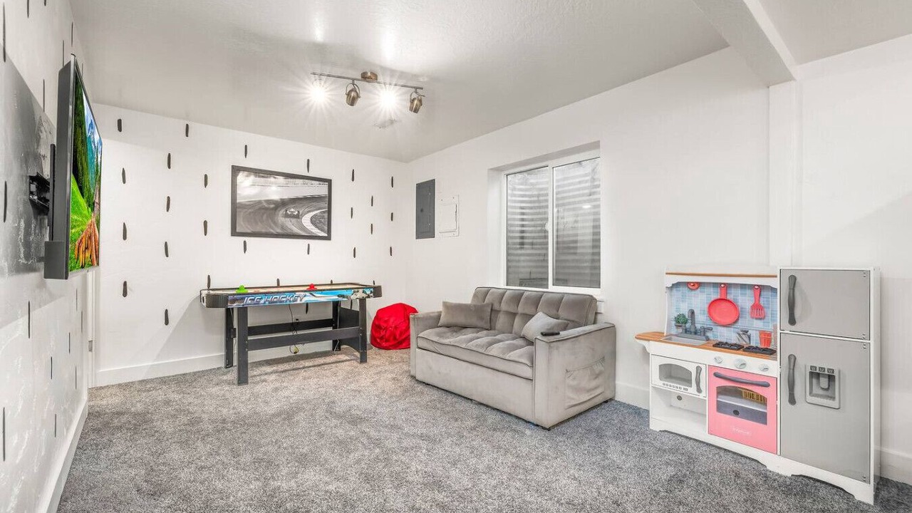 Photo of Livingroom in Lakeview