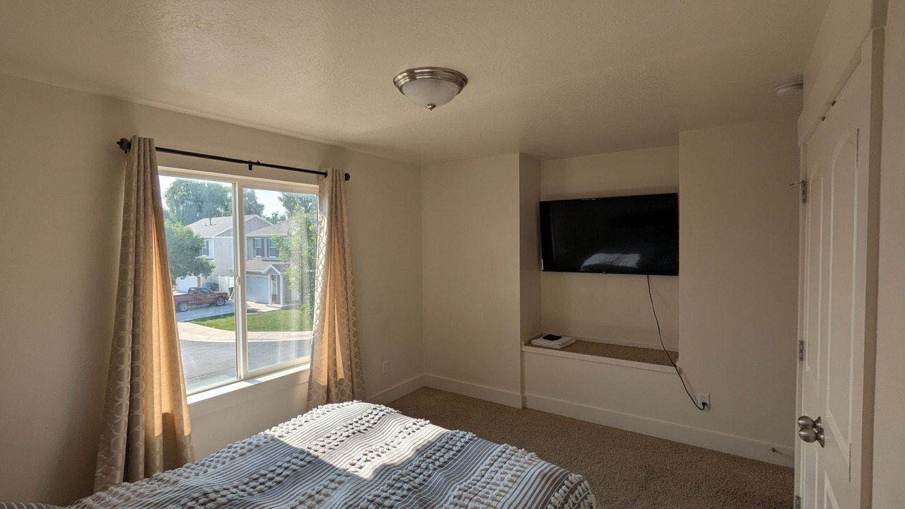 Photo of Bedroom in Logan