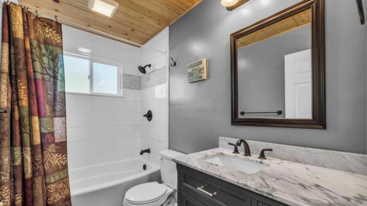Photo of Bathroom in Tollgate Canyon