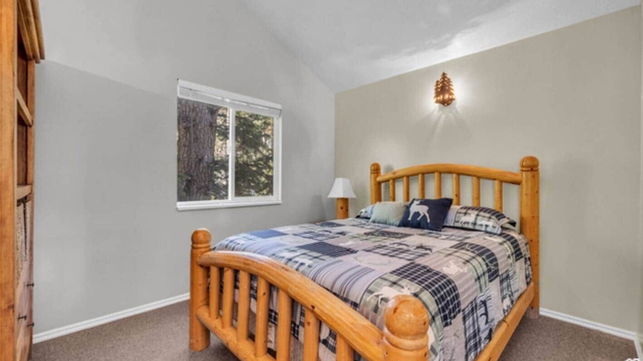 Photo of Bedroom in Tollgate Canyon