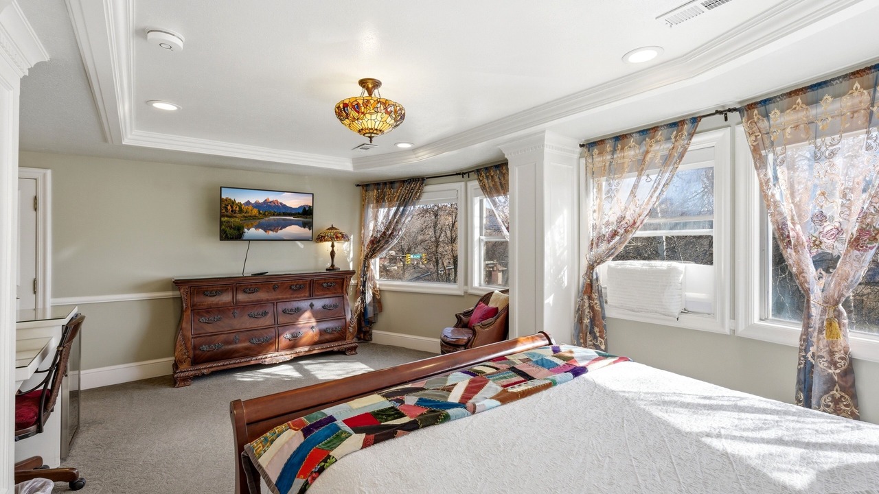 Photo of Bedroom in Heber