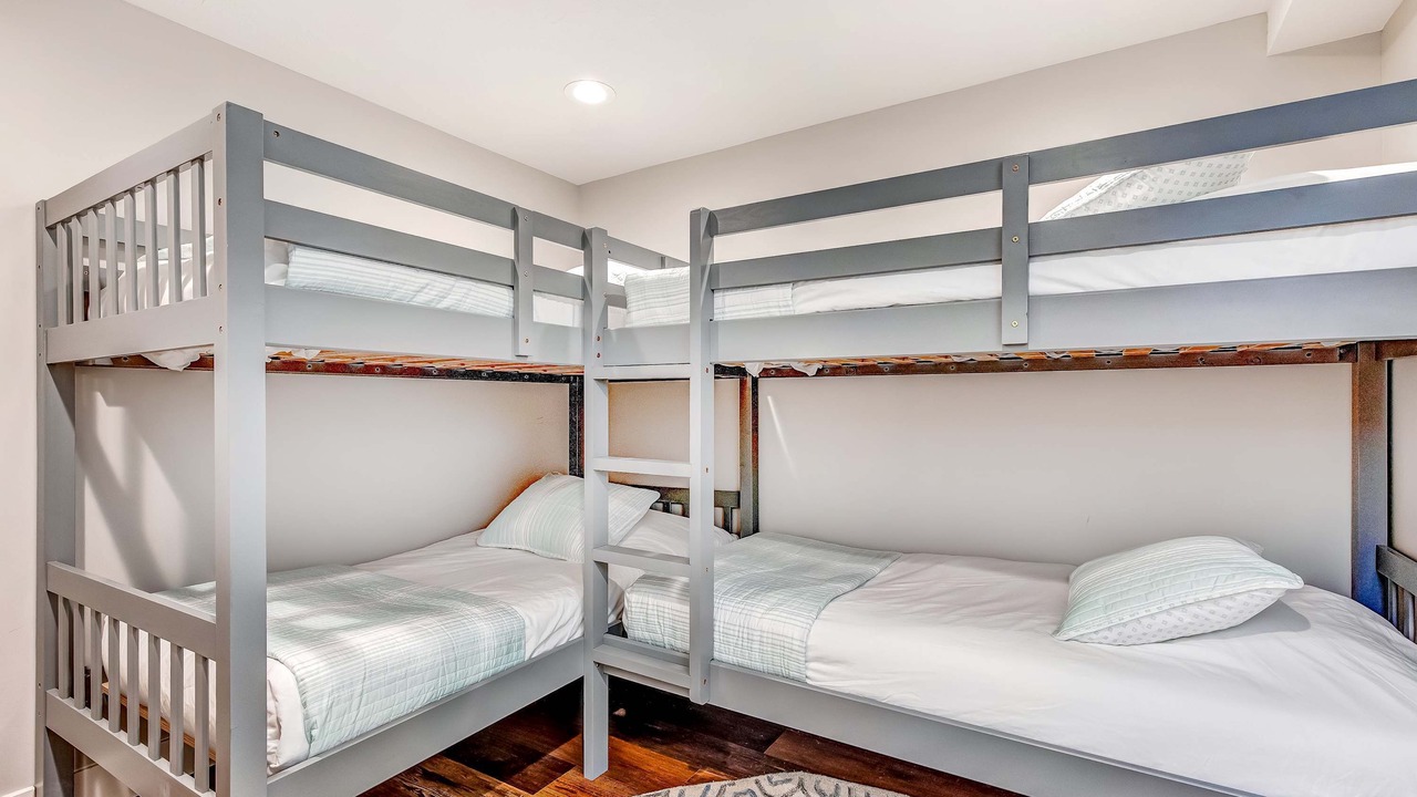 Photo of Bedroom in Cottonwood Heights