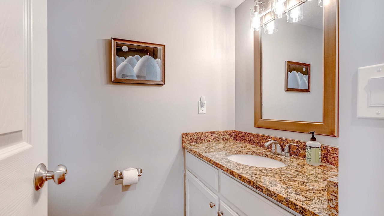 Photo of Bathroom in Cottonwood Heights