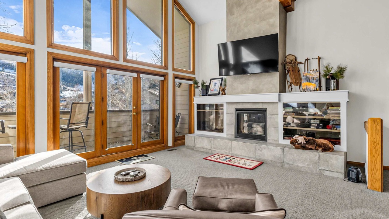 Photo of Livingroom in Deer Valley