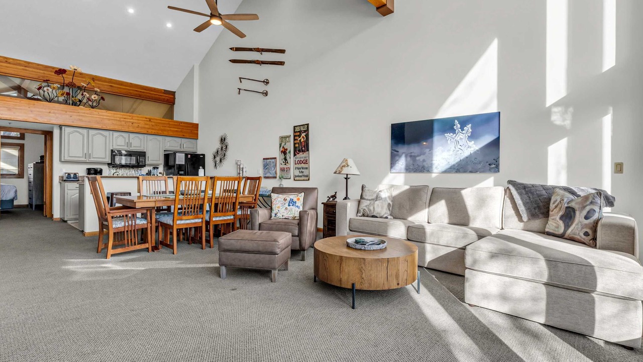 Photo of Livingroom in Deer Valley