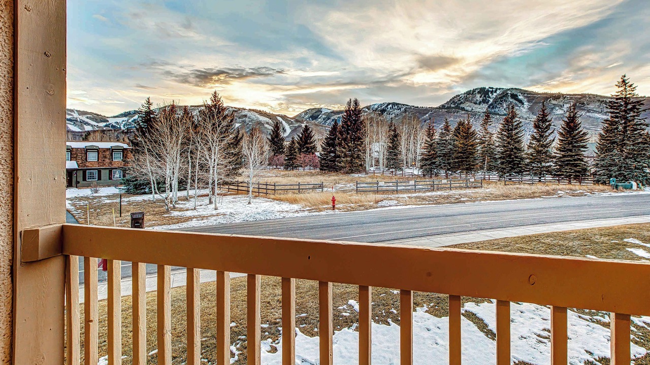 Photo of Outdoor in Park Meadows