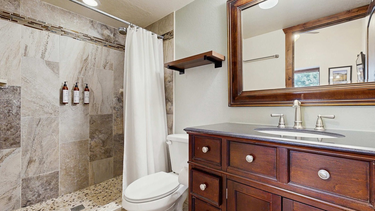 Photo of Bathroom in Park Meadows