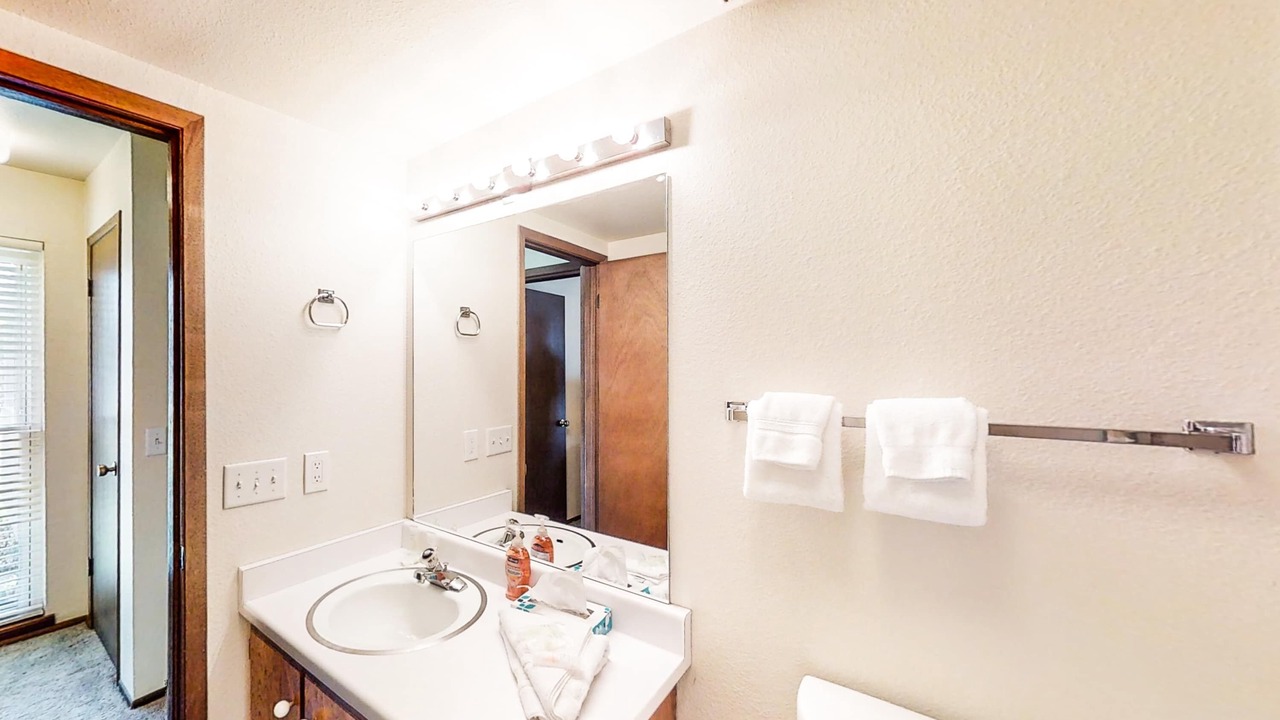 Photo of Bathroom in Park Meadows