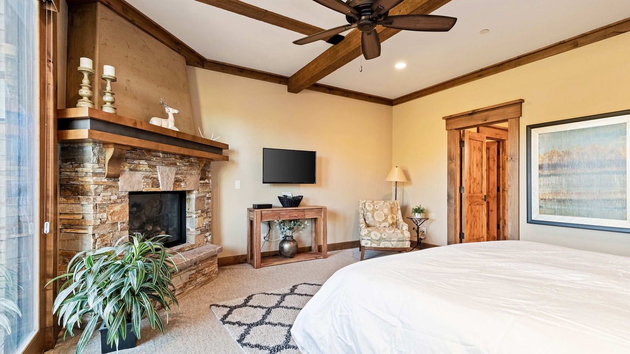 Photo of Bedroom in Park Meadows