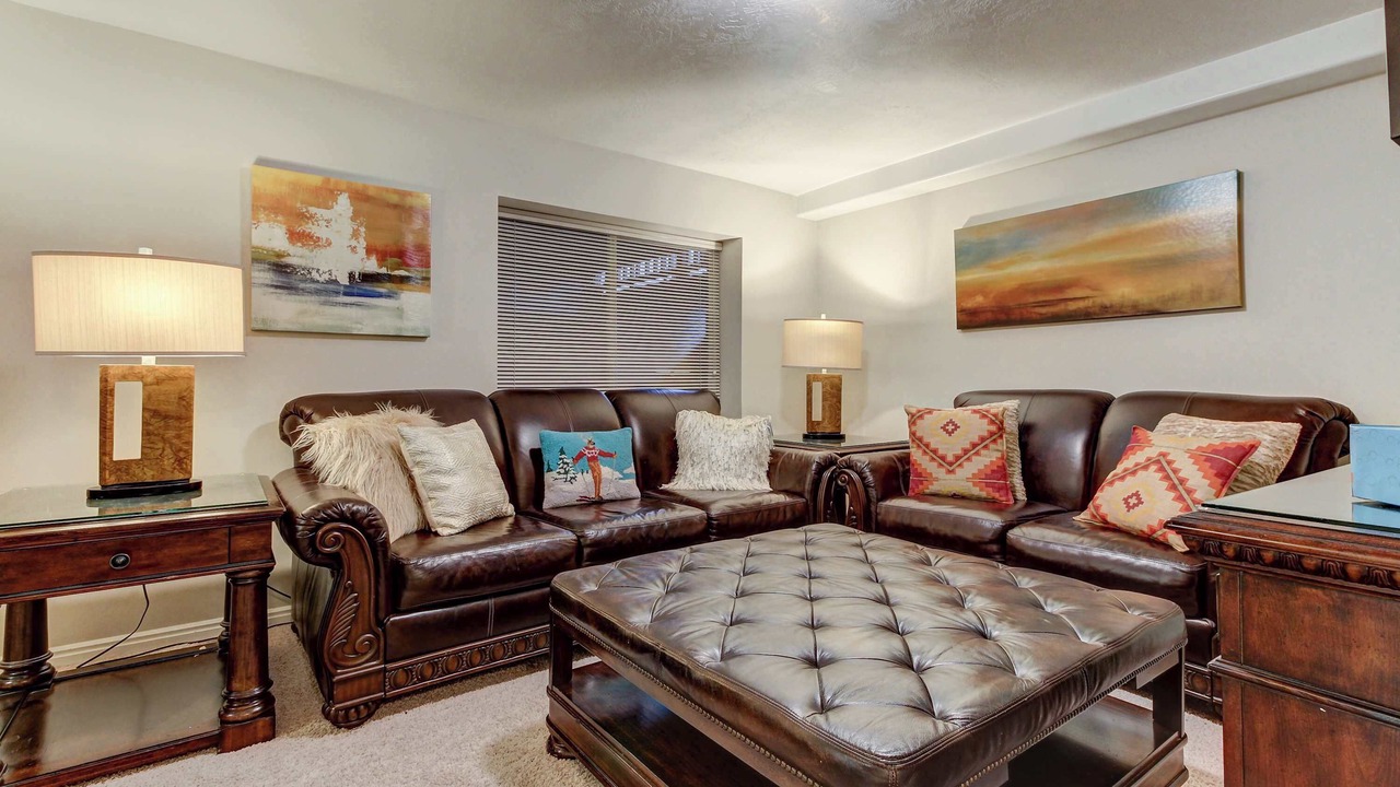 Photo of Livingroom in Cottonwood Heights