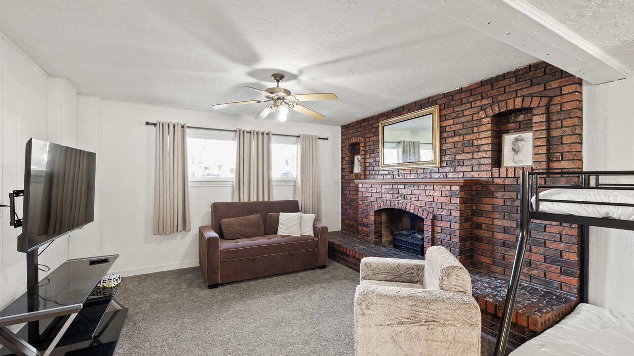 Photo of Livingroom in Murray