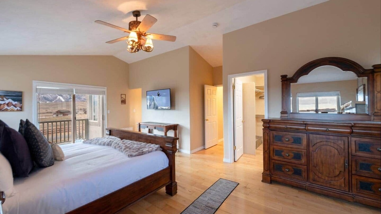 Photo of Bedroom in North Snyderville Basin