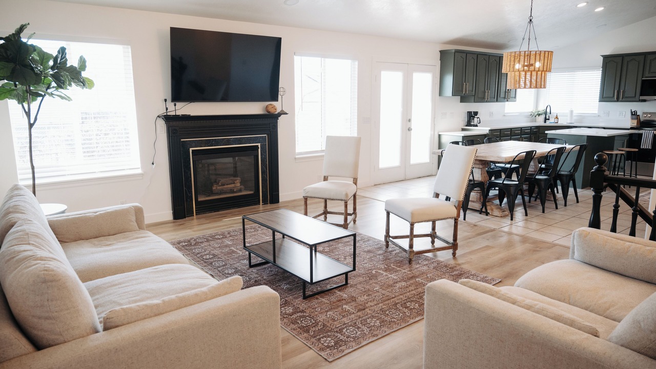 Photo of Livingroom in West Jordan