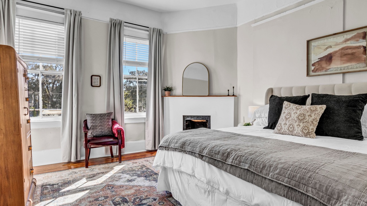 Photo of Bedroom in Thomas Square