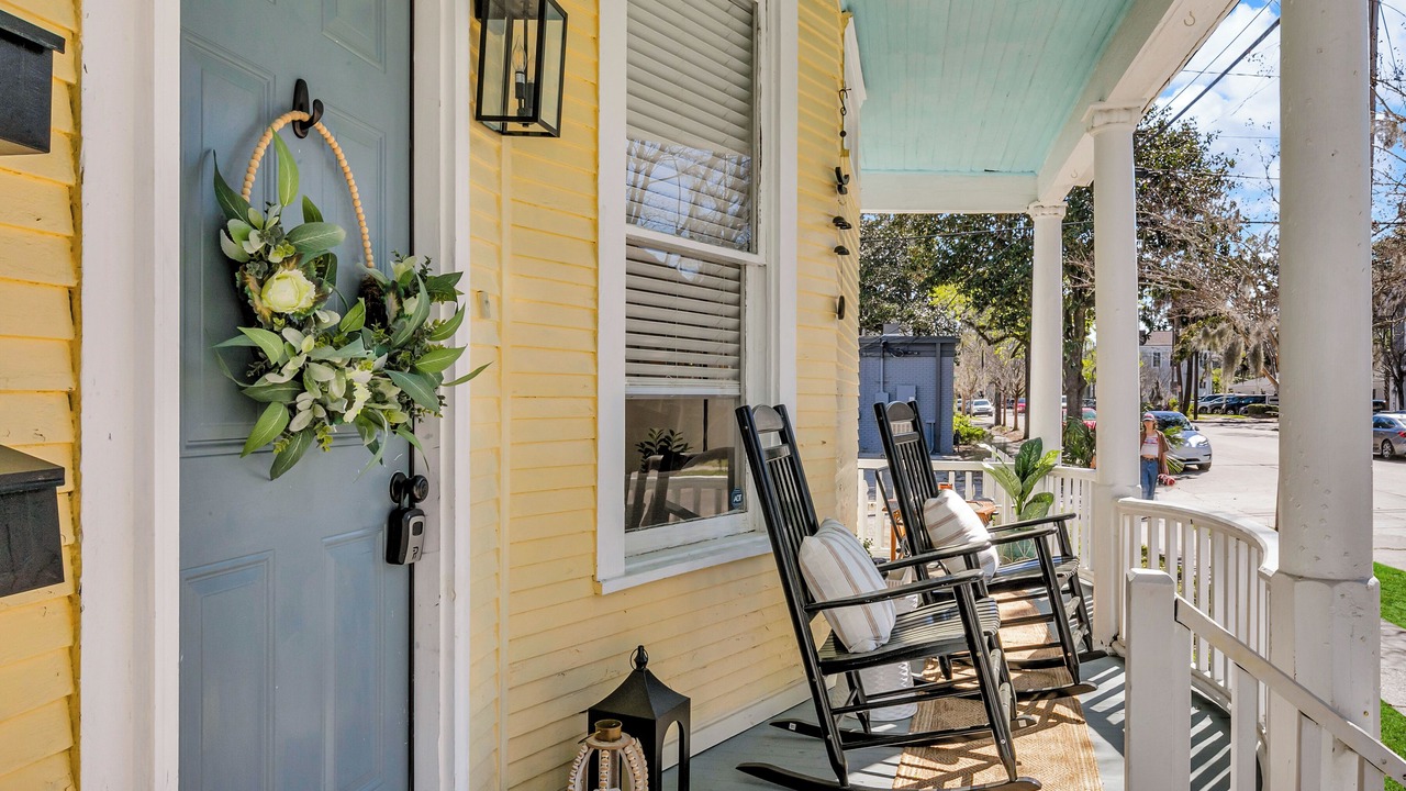 Photo of Patio Balcony in Thomas Square