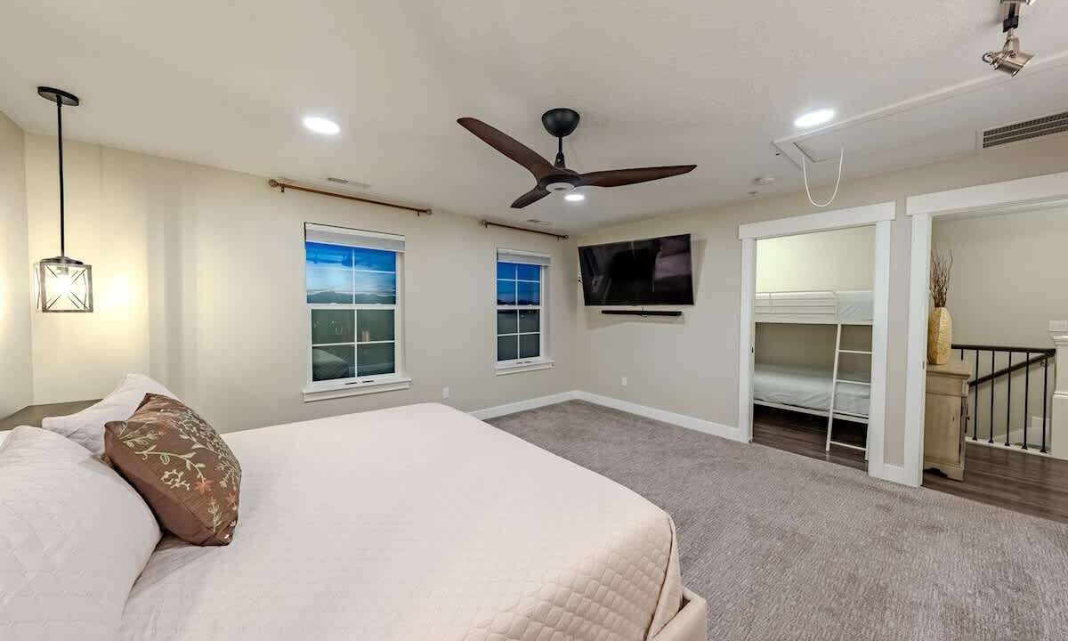 Photo of Bedroom in Pleasant Grove