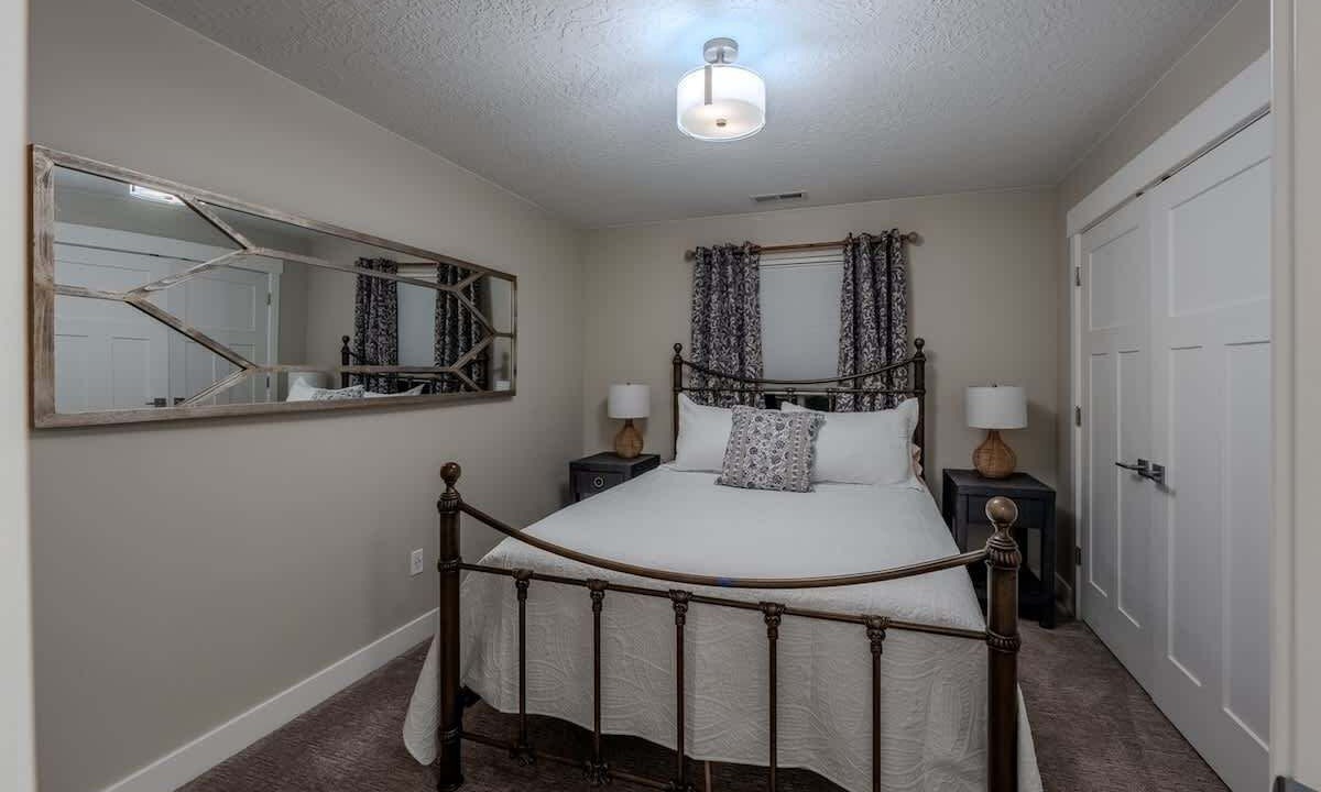 Photo of Bedroom in Pleasant Grove