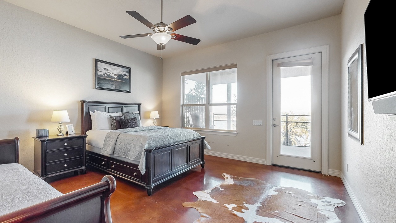 Photo of Bedroom in Canyon Lake