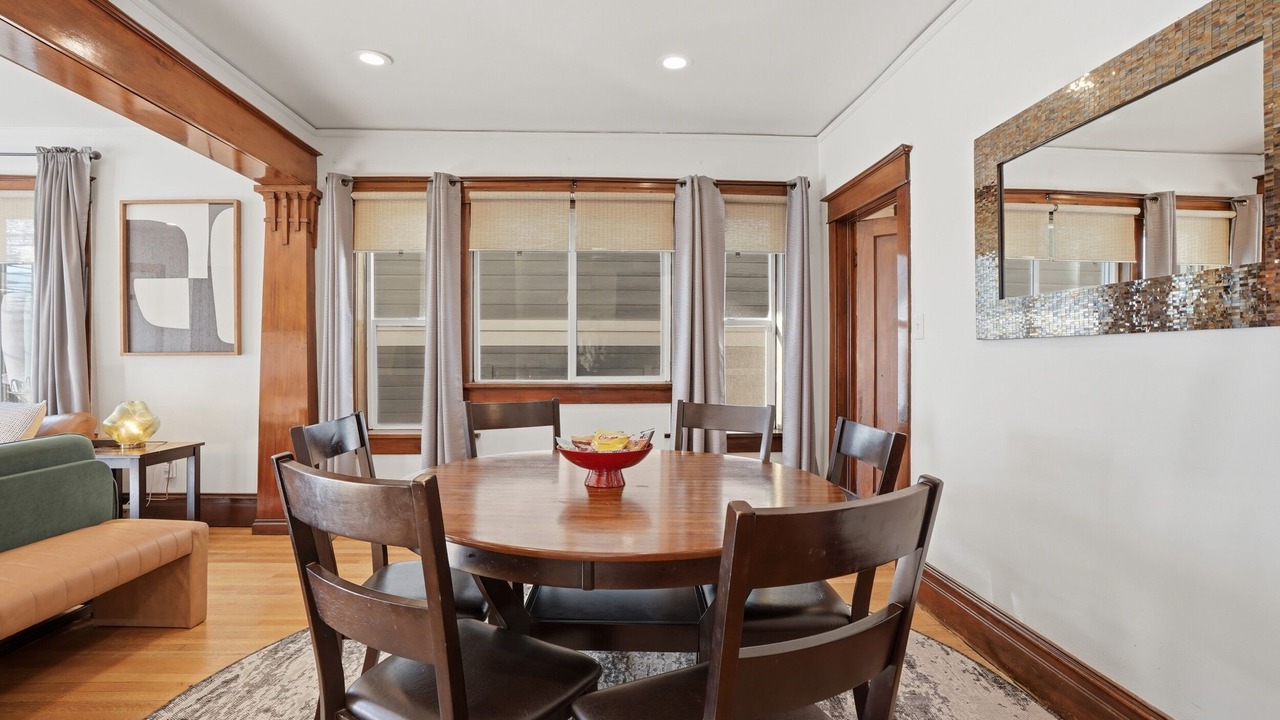 Photo of Bedroom in Central City