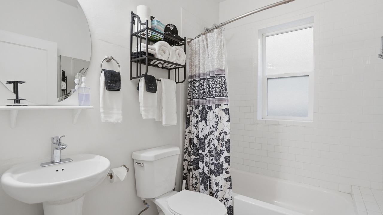 Photo of Bathroom in Central City