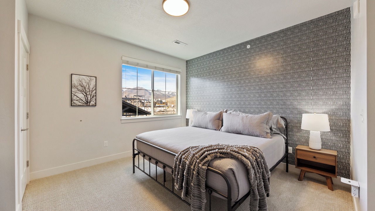 Photo of Bedroom in Midway