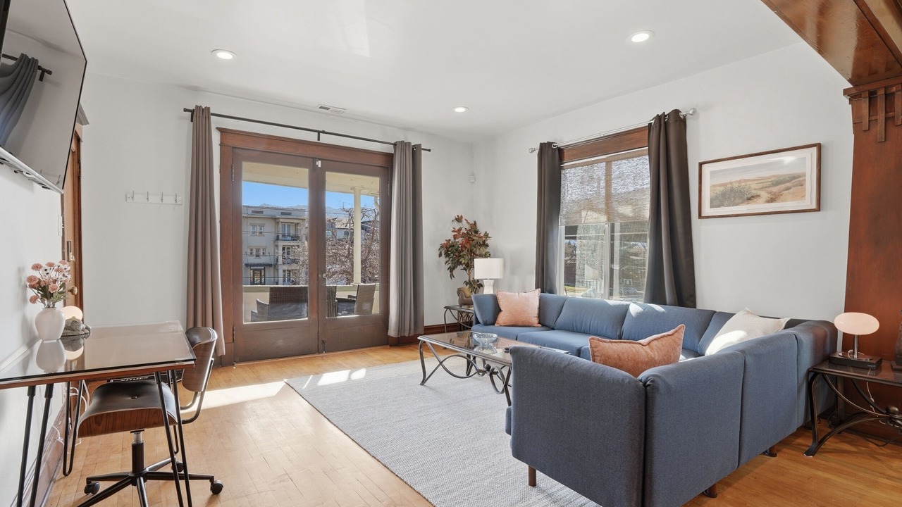 Photo of Bedroom in Central City