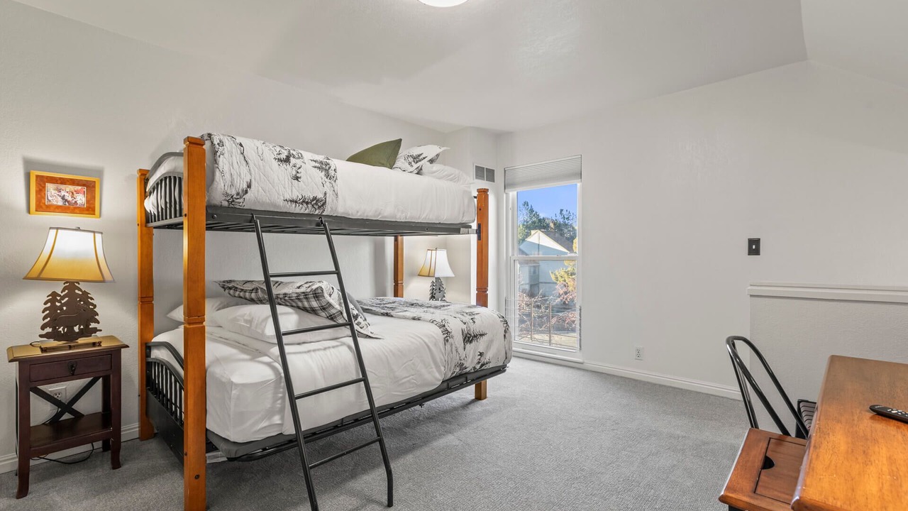 Photo of Bedroom in Park Meadows