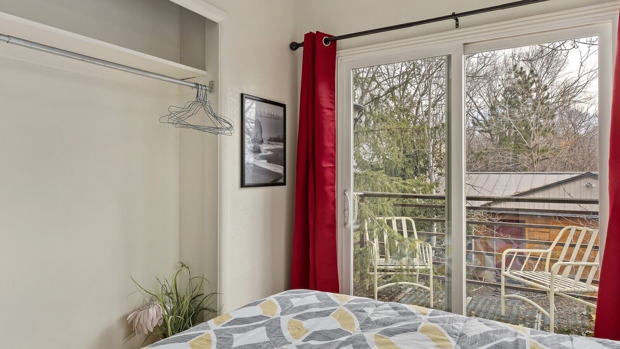 Photo of Bedroom in Millcreek