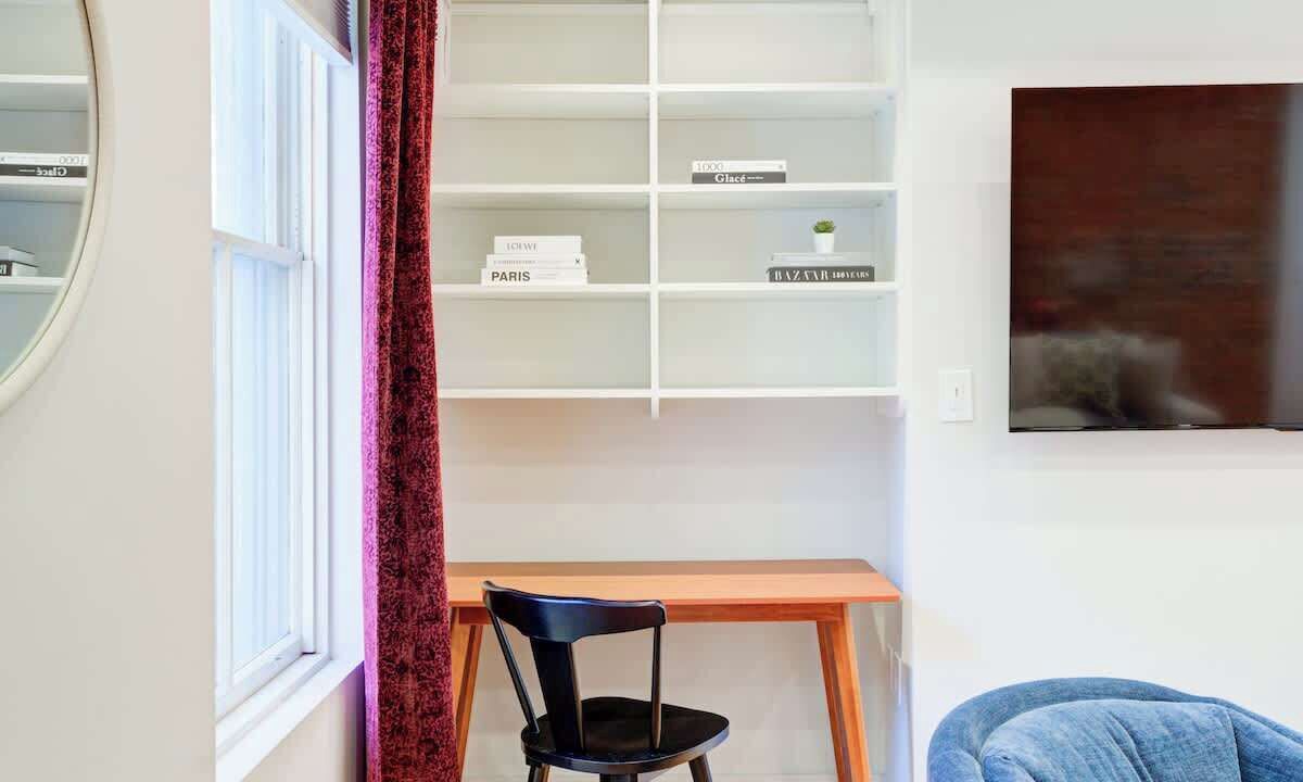 Photo of Livingroom in Center City West