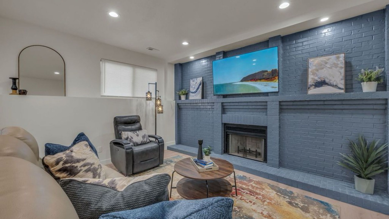 Photo of Livingroom in Sandy