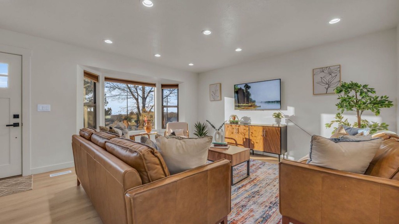 Photo of Livingroom in Sandy