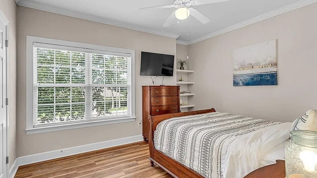 Photo of Bedroom in Foley