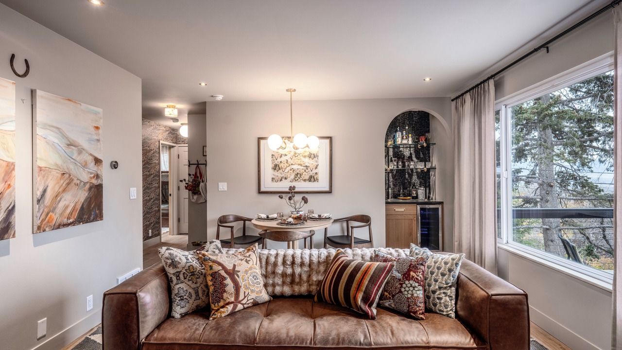 Photo of Livingroom in Mount Olympus