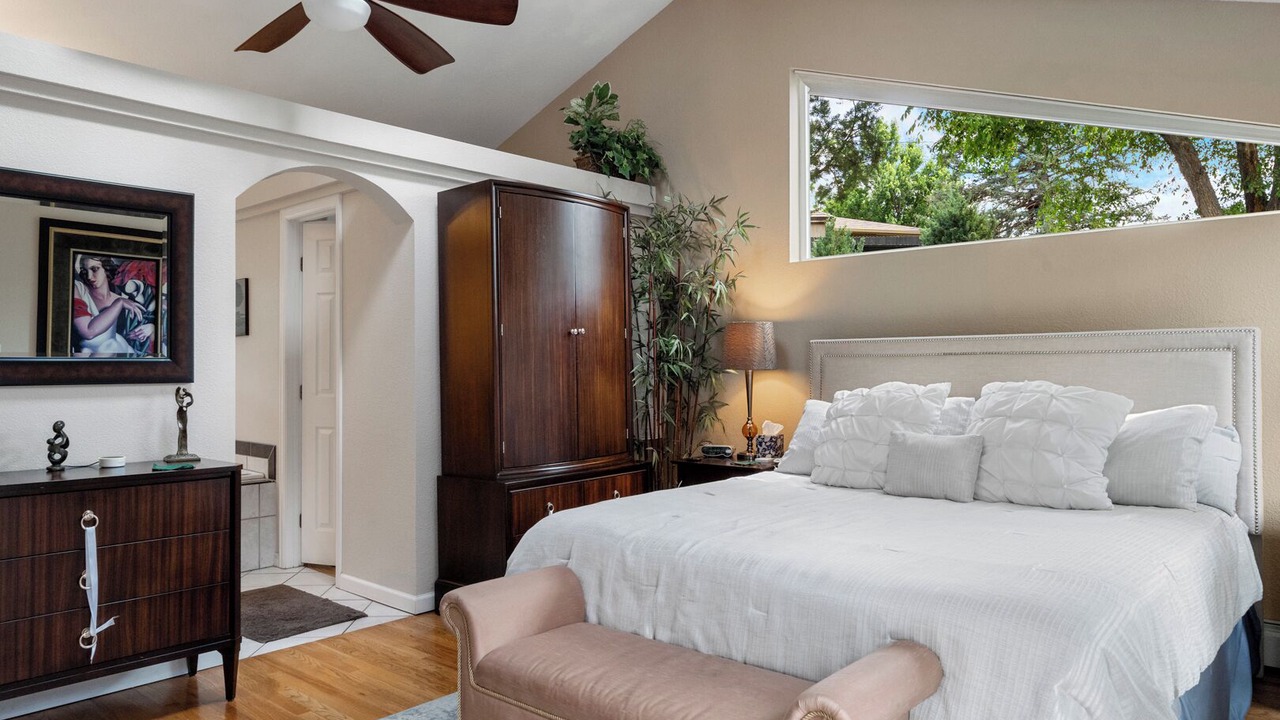Photo of Bedroom in Skyway