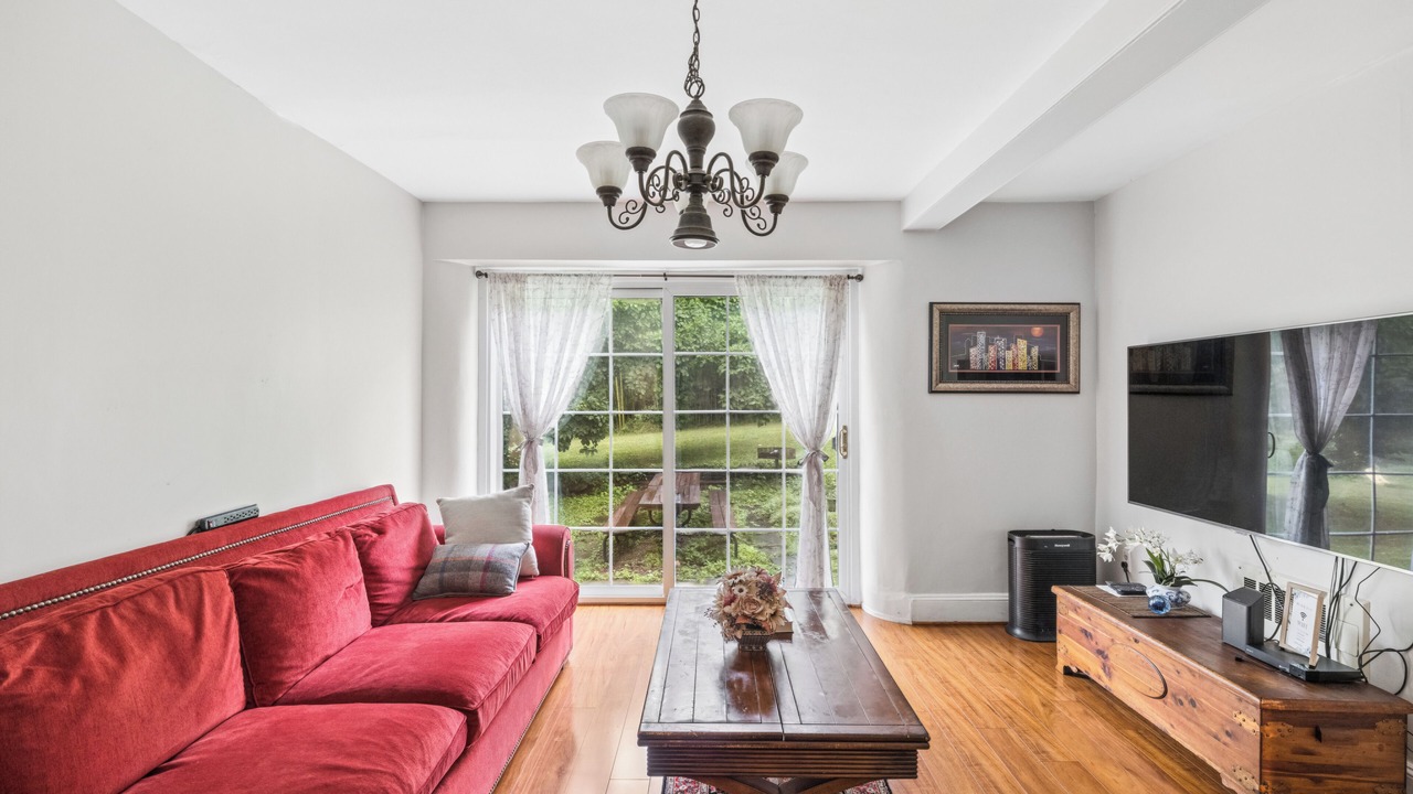 Photo of Livingroom in Valley Run