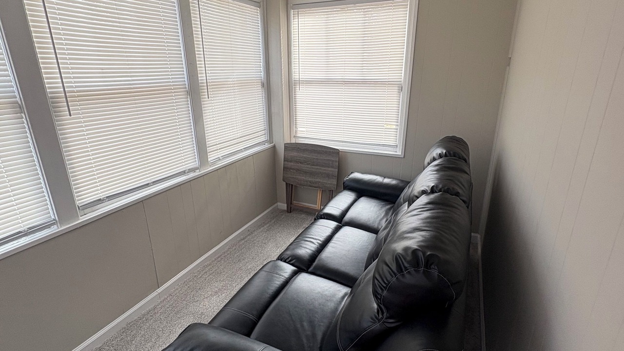 Photo of Livingroom in Northside