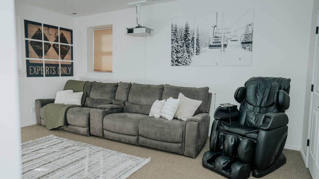 Photo of Livingroom in Silver Summit