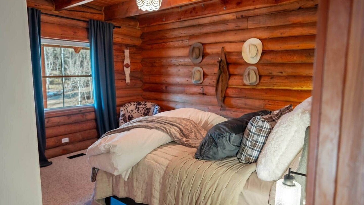 Photo of Bedroom in Silver Summit