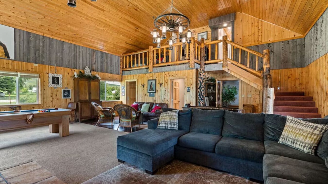 Photo of Livingroom in Bloomington