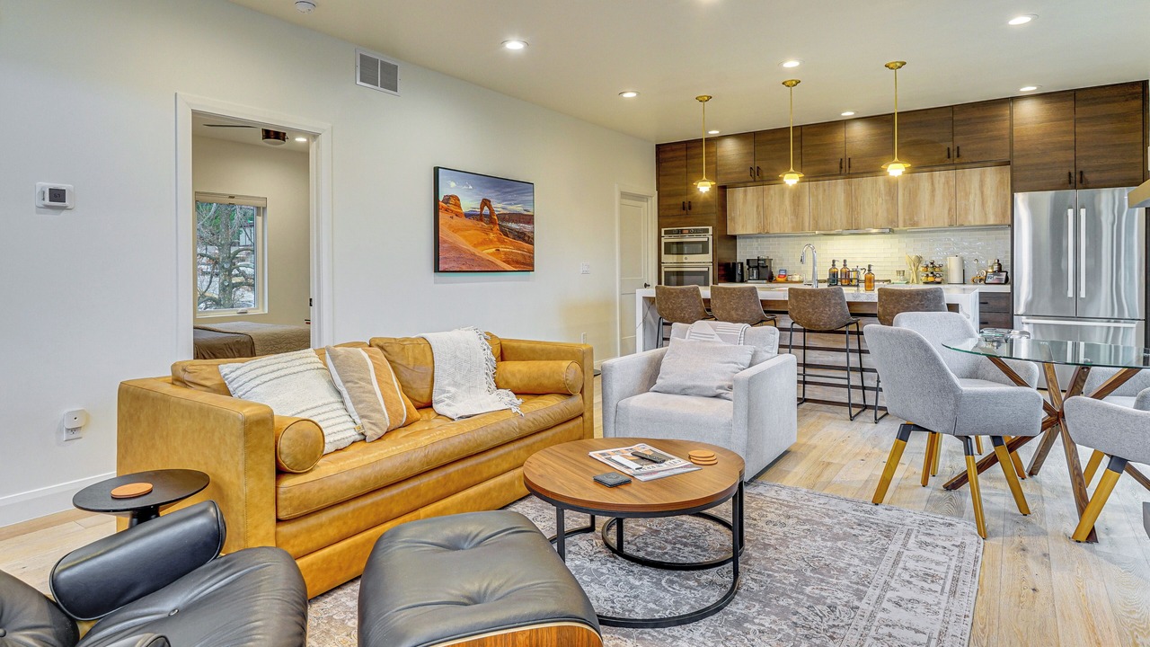Photo of Livingroom in East Central